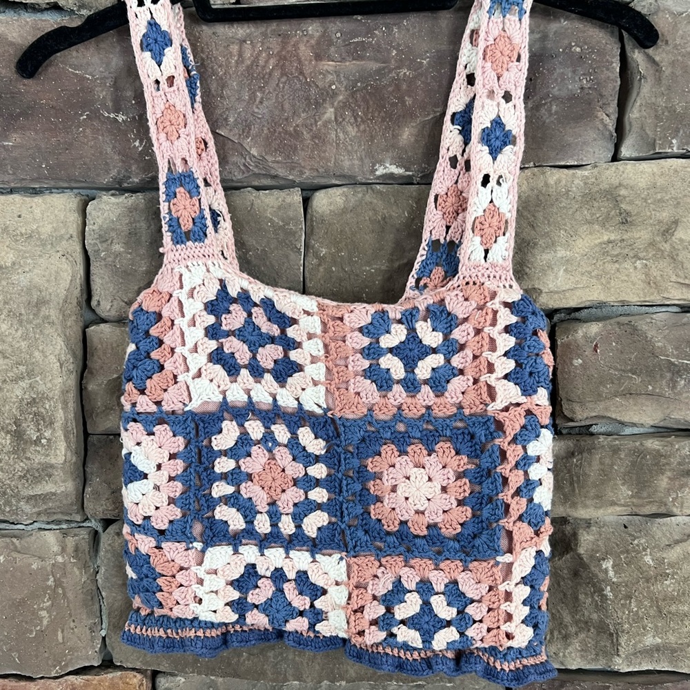 American Eagle crochet tank top